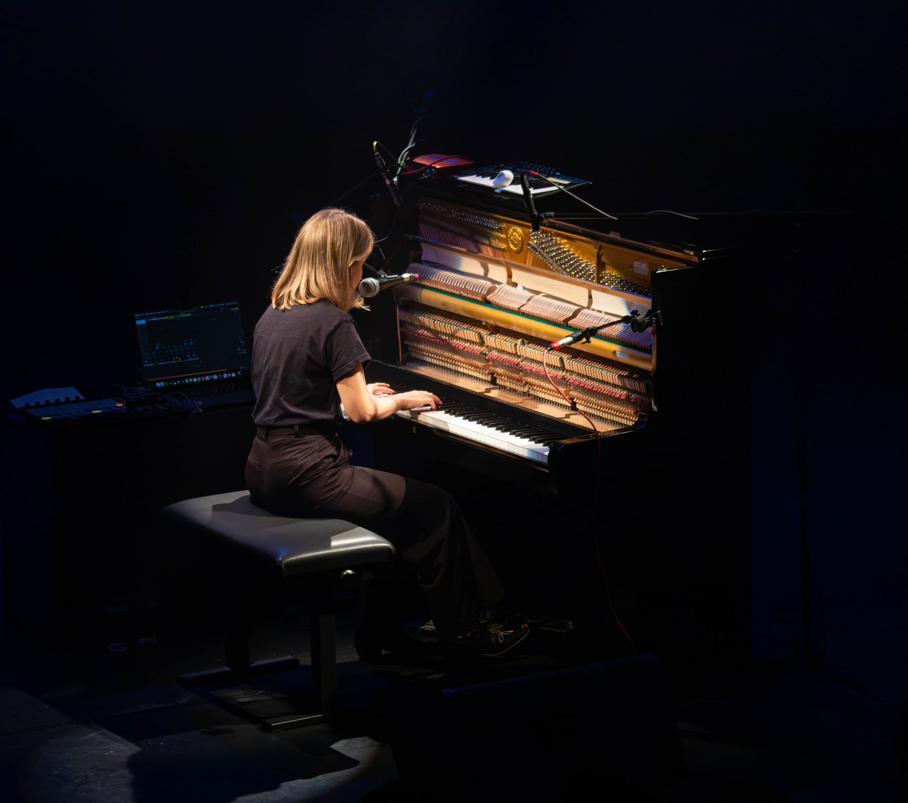 Yana Couto aan de piano in de Aldenhofzaal